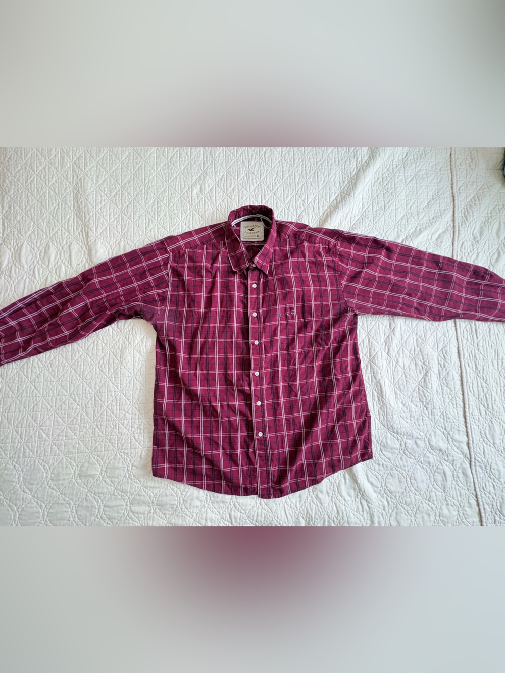 Hollister Men's Burgundy Plaid Button-Down Shirt